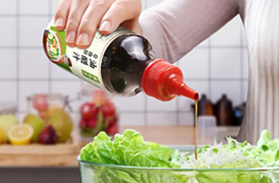 Bunaithe i 2005, tá 13,000 méadar cearnach d'fhoirgnimh mhonarcha caighdeánach, bailiúchán taighde agus forbartha, táirgeadh agus díolachán i gceann de na fiontair ábhar pacáistithe cosmaidí.